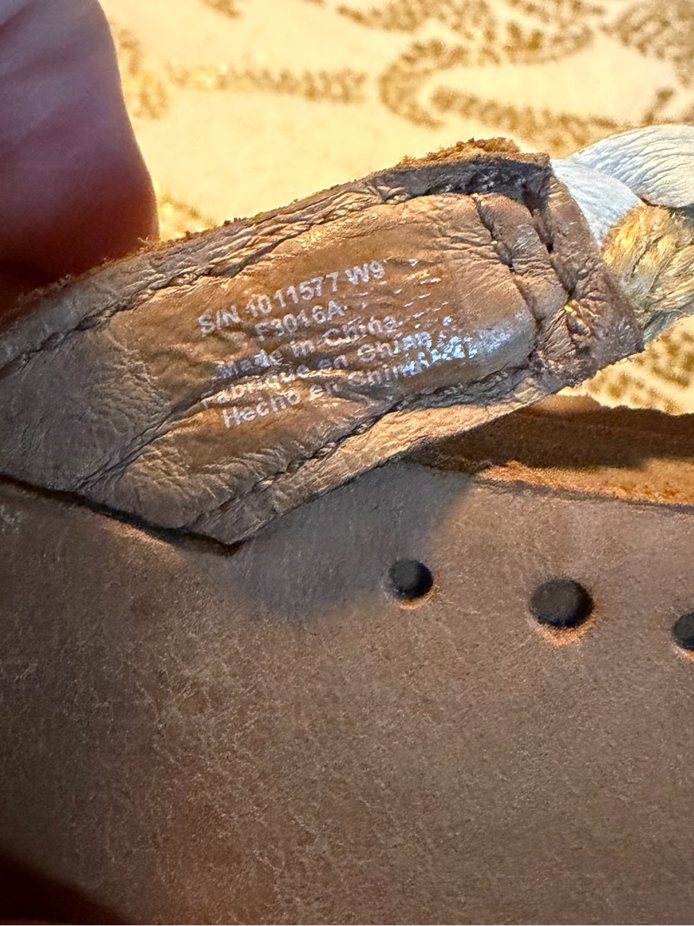 UGG Braided Brown and White Leather Thong Sandals - Picture 5 of 6